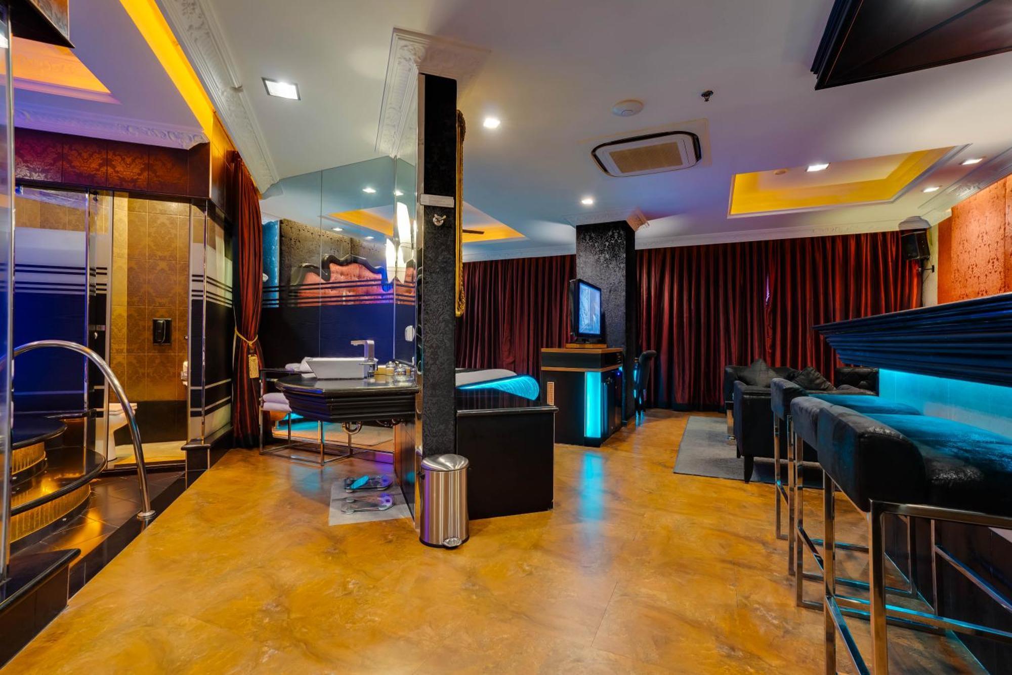 Abc Party And Business Hotel